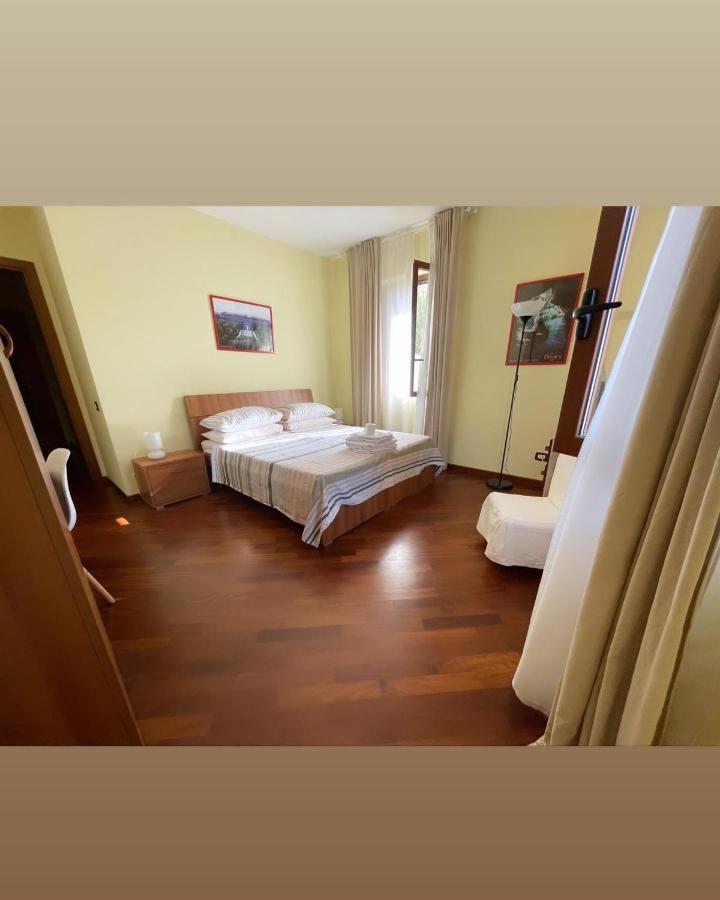 Dino'S B&B Casapulla Exteriér fotografie
